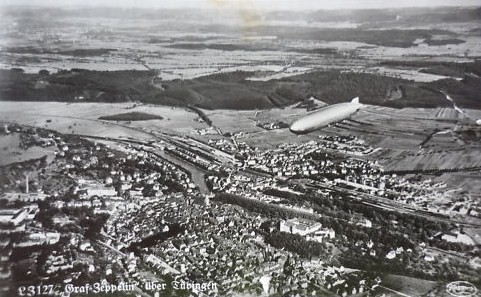 Datei:Luftschiff Graf Zeppelin über Tübingen.jpg
