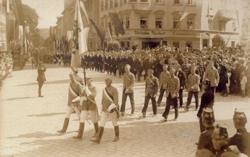 Datei:Ulmia beim Unijubiläum 1927.jpg