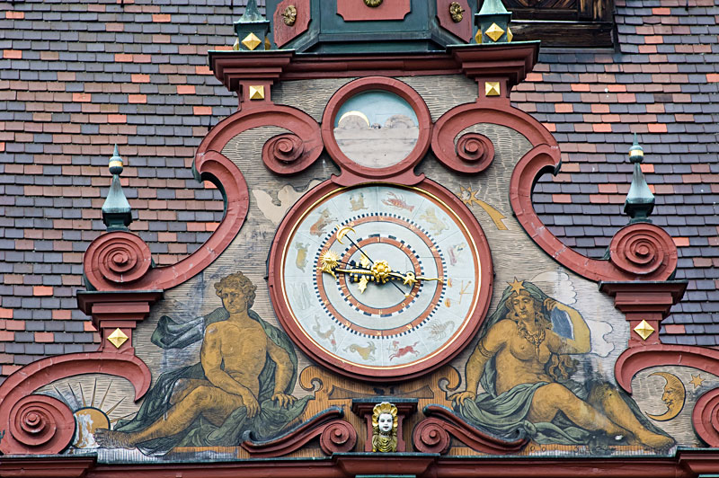 Datei:Rathaus-Astronomische-Uhr-01.jpg