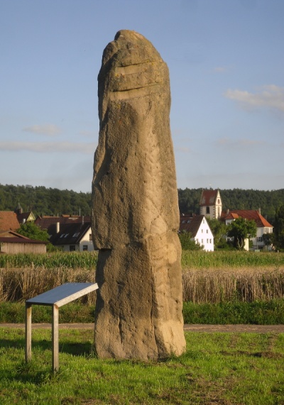 Menhir Weilheim a.jpg