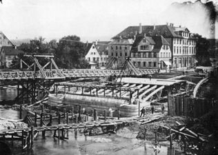Bau der neuen Brücke um 1900