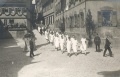 Tübinger Studentinnen bei einem Festzug in der Münzgasse, 1927