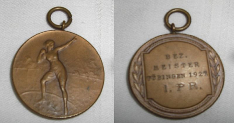 Datei:Medaille Bezirksmeisterschaft Kugelstoßen in Tübingen, 1927.JPG
