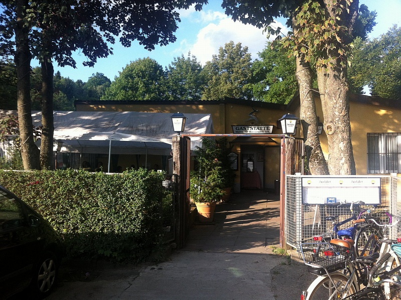 Datei:Restaurante-Pizzaria-Boccia-Bahn.jpg