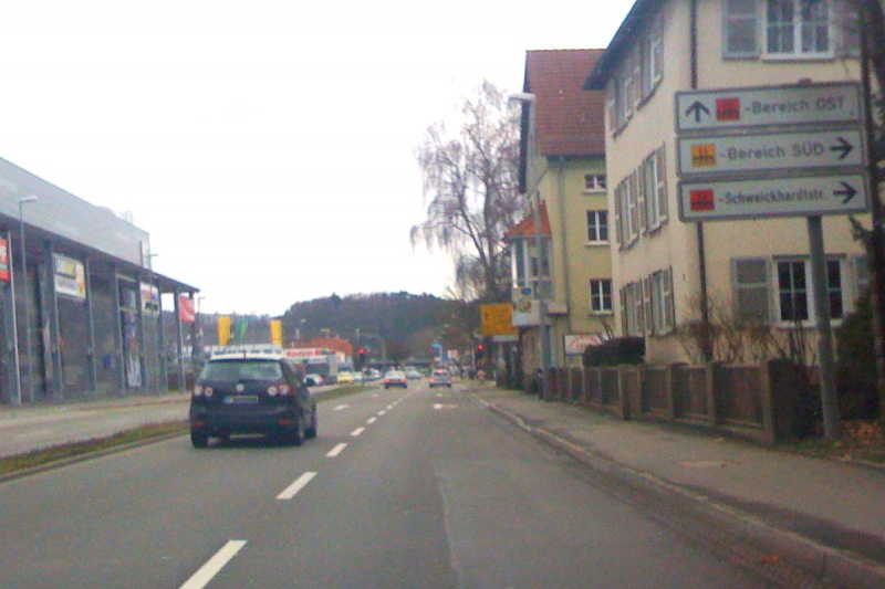 Datei:Reutlinger-Strasse nach Westen.jpg
