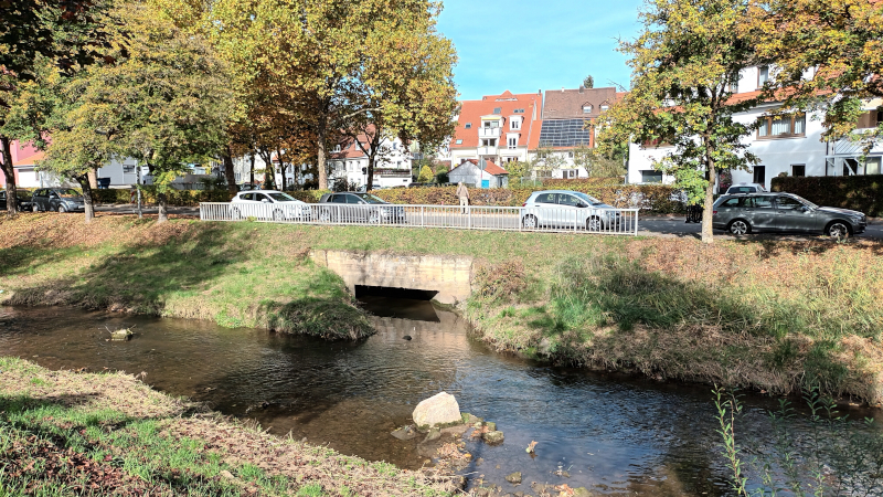 Datei:Am Mühlbach Kanalmündung in Ammer Lustnau.jpg