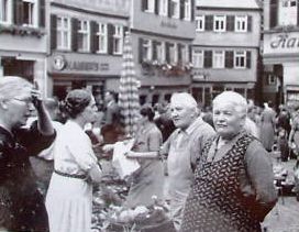 Marktfrauen in Tübingen.jpg