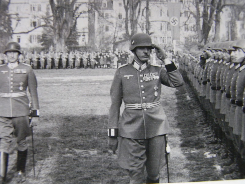Datei:Soldaten in Tübingen.jpg