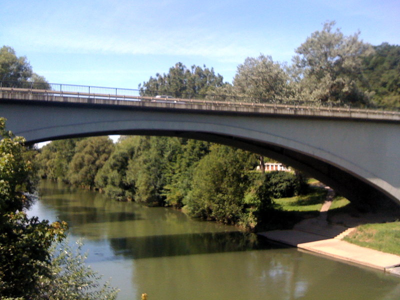 Datei:Neckarbrücke-Lustnau.jpg