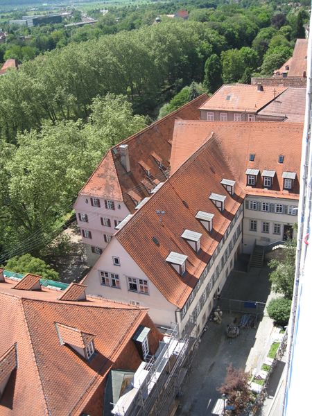 Datei:Münzgasse, von Stiftstkirche.jpg