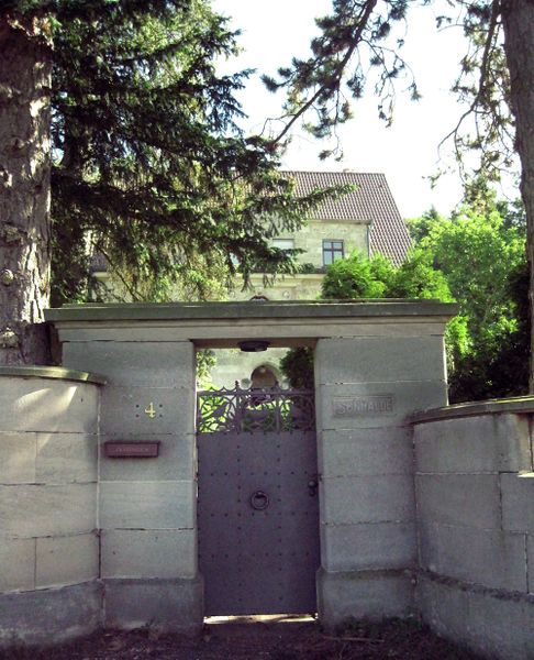 Datei:Eingang Sonnhalde Berghof.jpg