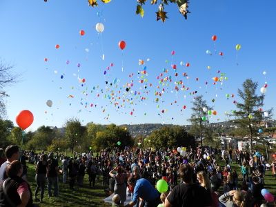 2017 Herbstfest Franzoesische schule Ballons.jpg