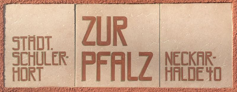 Datei:Schild Zur Pfalz Neckarhalde 40.JPG