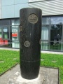 Säulen-Skulptur unterhalb der Kreissparkasse im Stadtteil Wanne