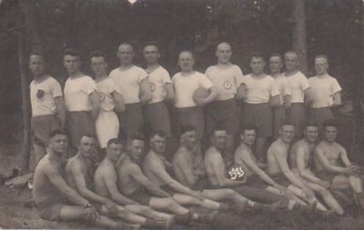 Tübingen Gruppenbild TSG-Mannschaft 1925.JPG