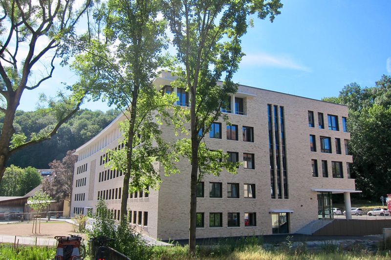 Datei:Technisches Rathaus Rückseite neu 2018.jpg