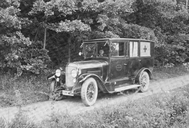 Datei:Rot-Kreuz-Wagen von 1927.jpg
